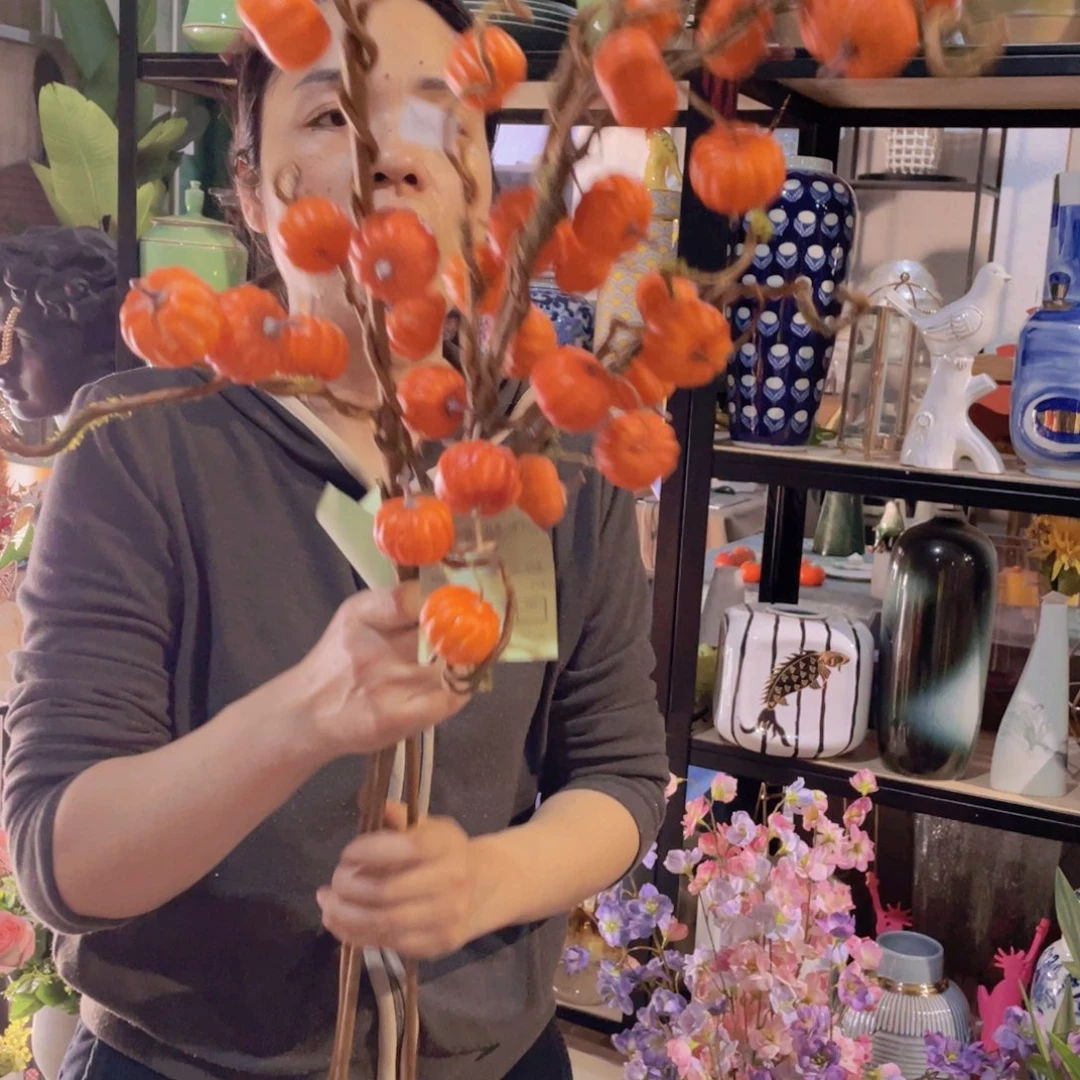 *️***陶瓷花瓶，仿真绿植。3