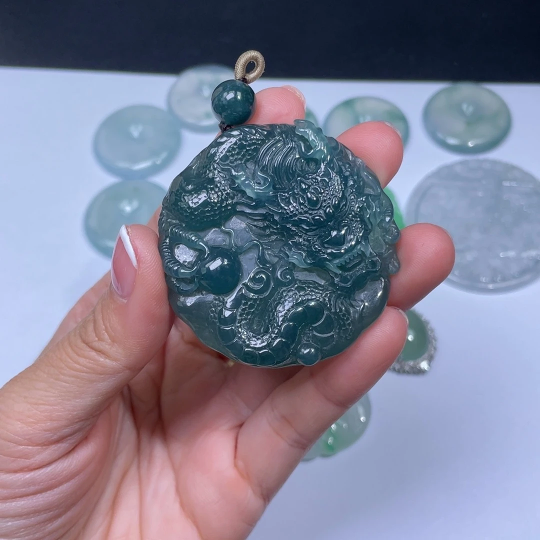 翡翠手链未镶嵌牌子