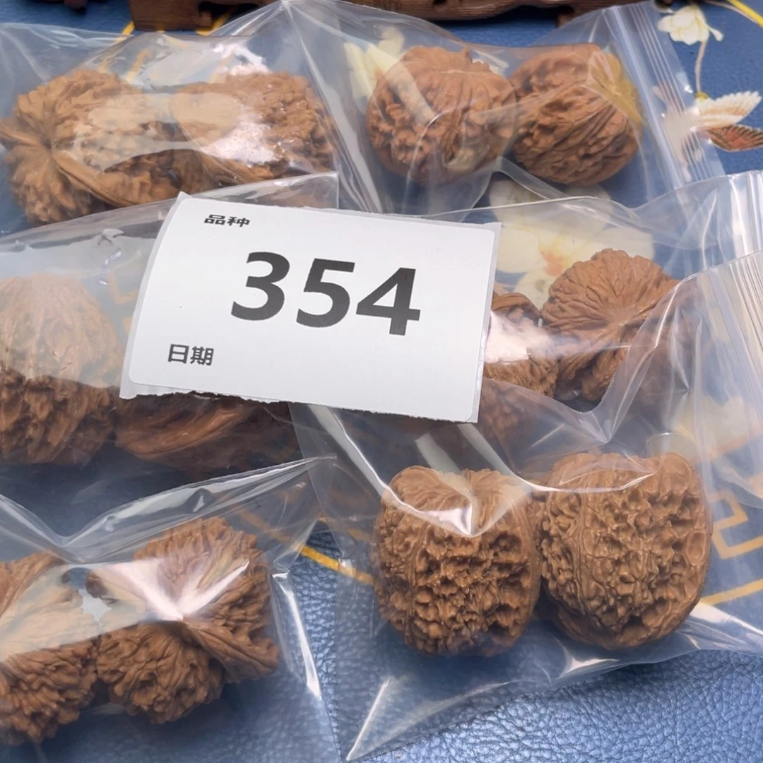 把件文玩核桃354号6对带练手南江