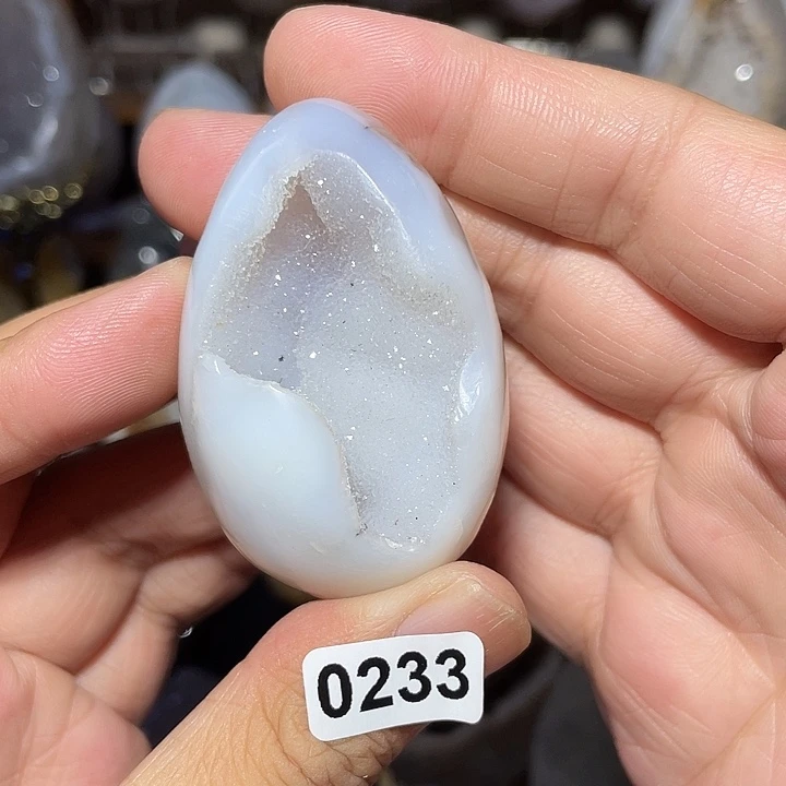 未镶嵌水晶大型摆件（非配饰）