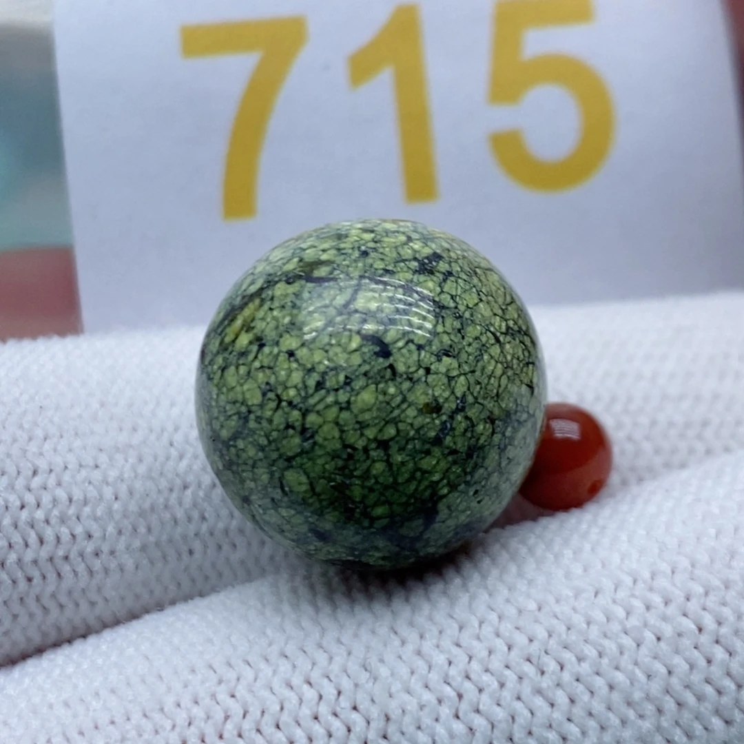 南红玛瑙未镶嵌珠宝奇石