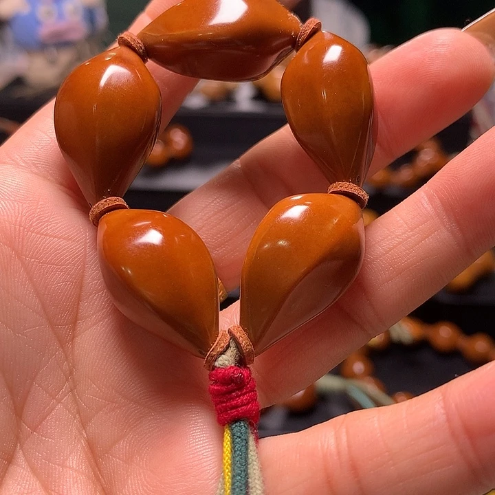 手串/手链橄榄核三花手串