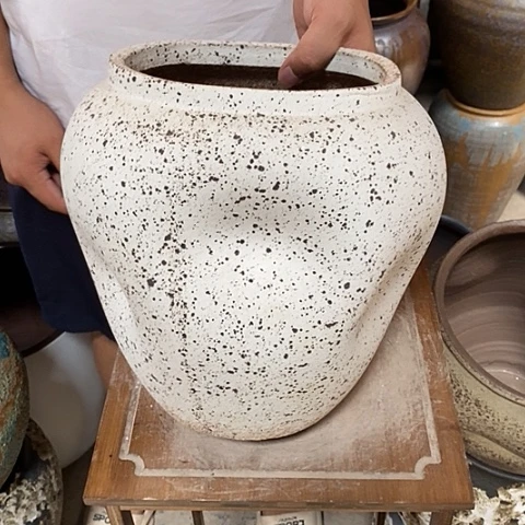 紫砂花盆口20高度27拳头