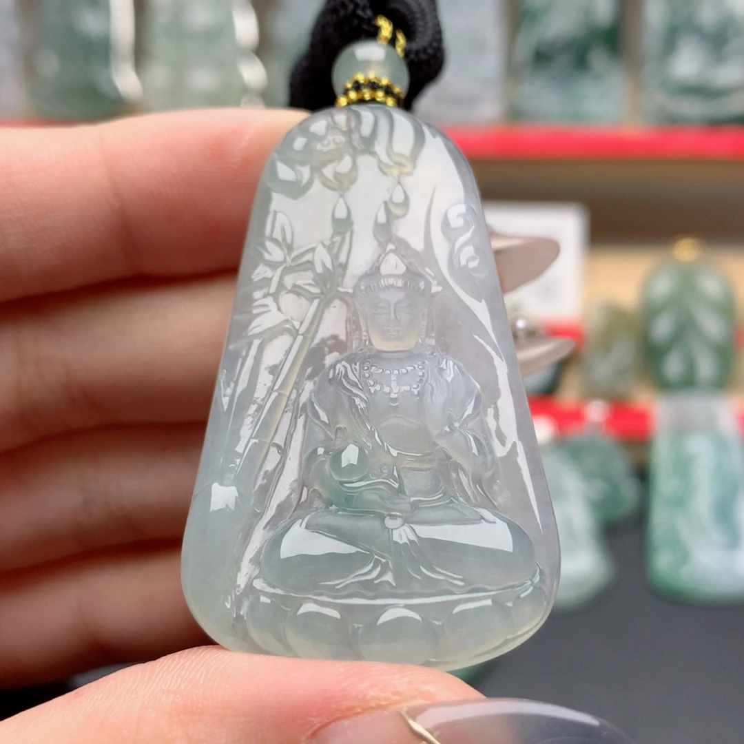 颈饰未镶嵌翡翠观音