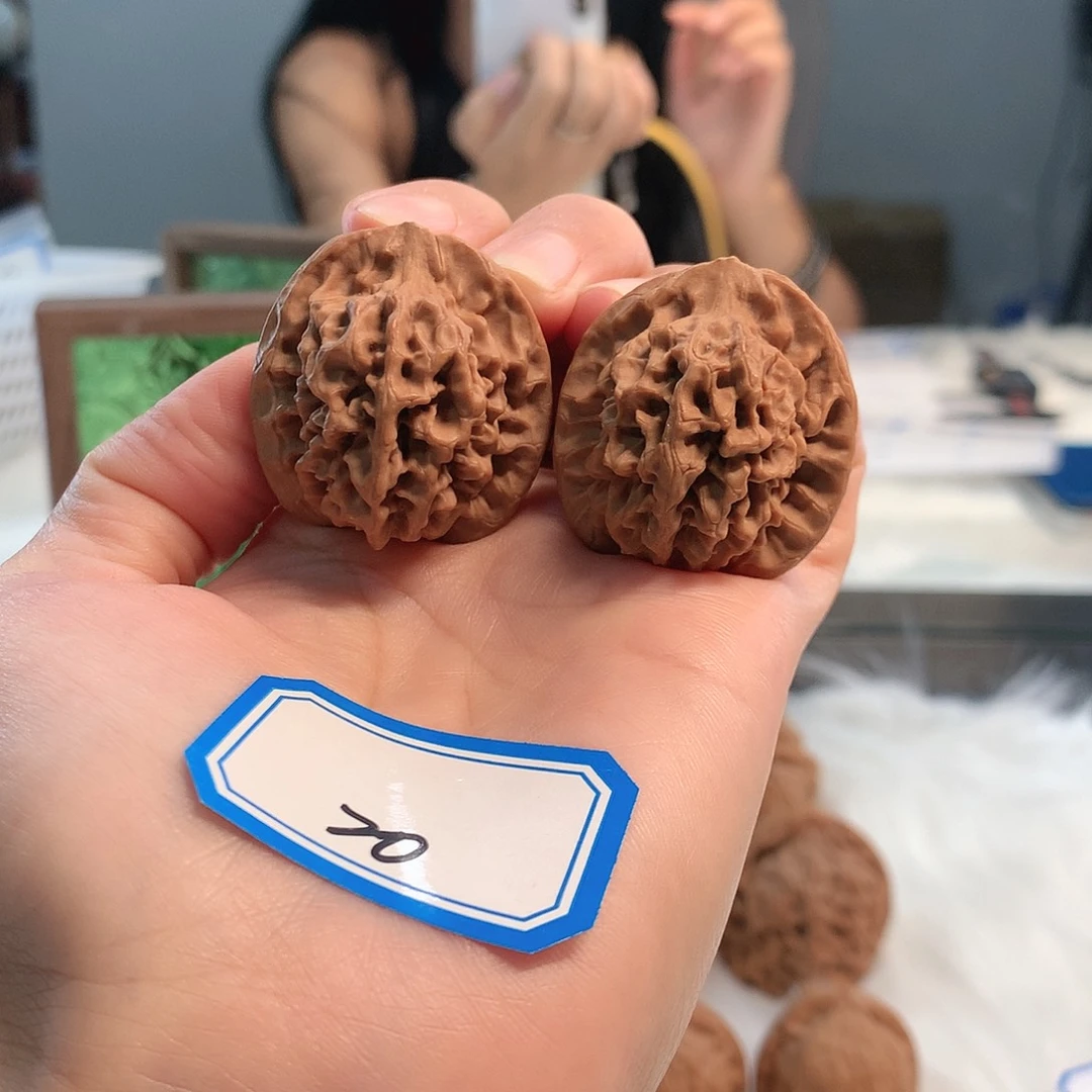 【闪购商品】文玩核桃吊坠秦闷