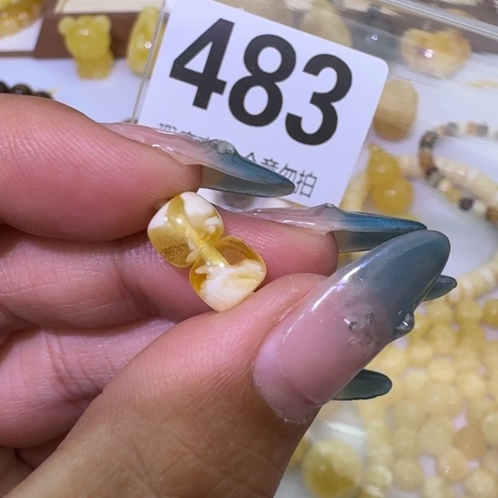 裸石琥珀未镶嵌7.5m