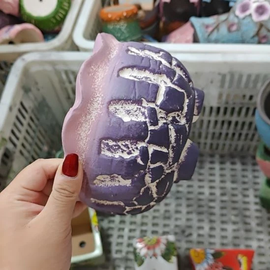 当场拍满15元发货不凑不发，花盆盆口不方不圆有针孔黑点是正常的，