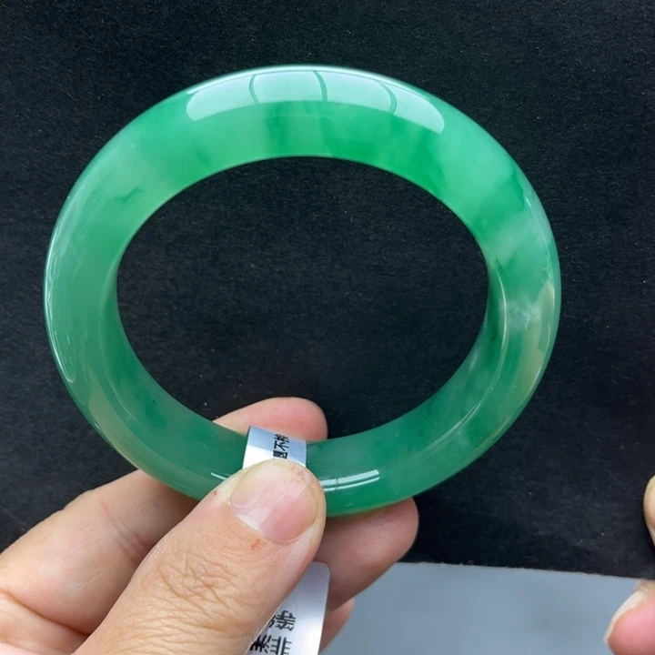 石英质玉未镶嵌手镯56/57