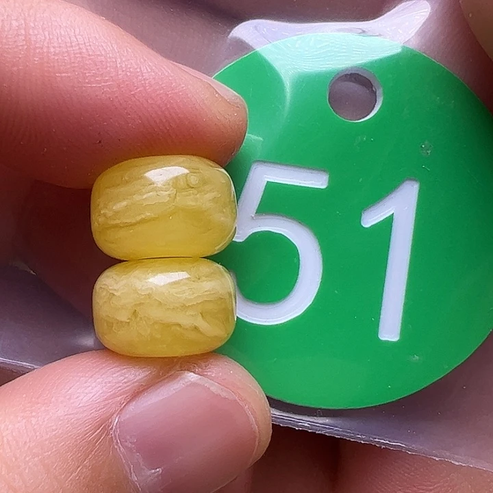 未镶嵌蜜蜡裸石11.7m m