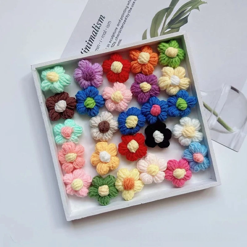 现货手钩毛线花朵泡芙花手工编织毛线花服饰包包鞋袜配件花