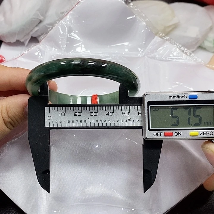 翡翠手镯未镶嵌107