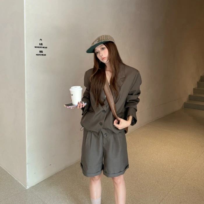复古套装气质纽扣长袖西装外套女秋季新款直筒裤休闲短裤子两件套