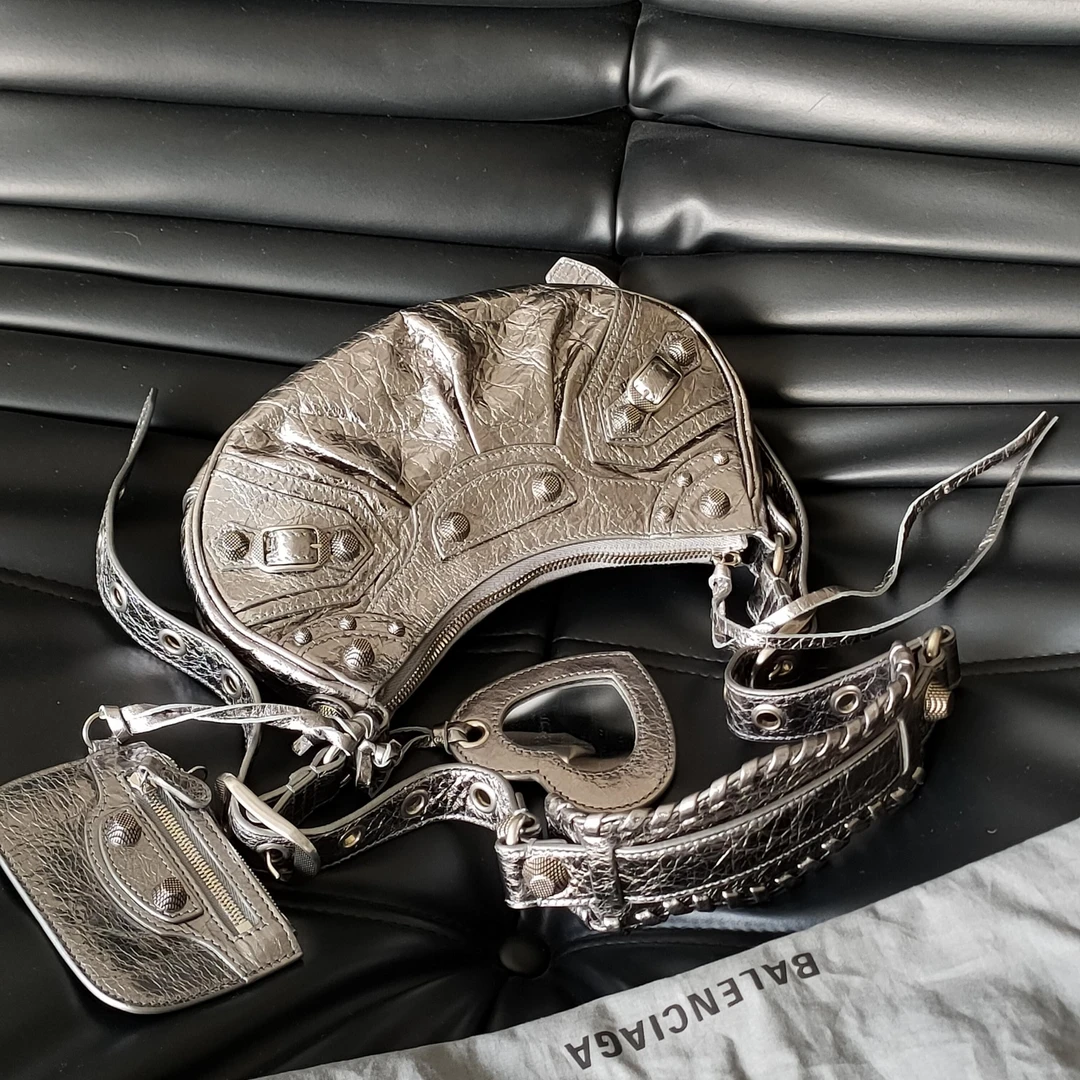 95新 Balenciaga/巴黎世家 Azul-银色lecagole xs腋下单肩包40070