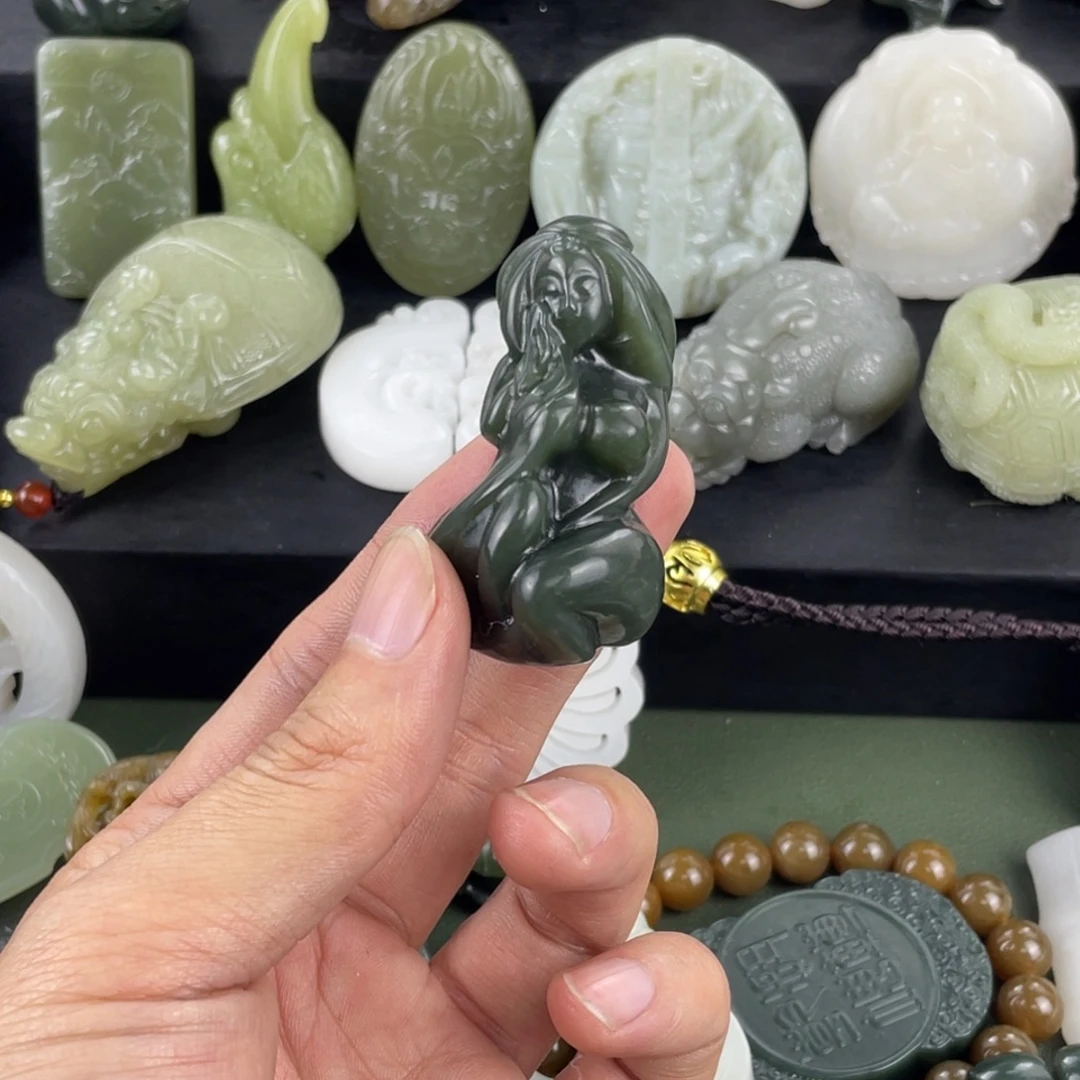 和田玉未镶嵌颈饰