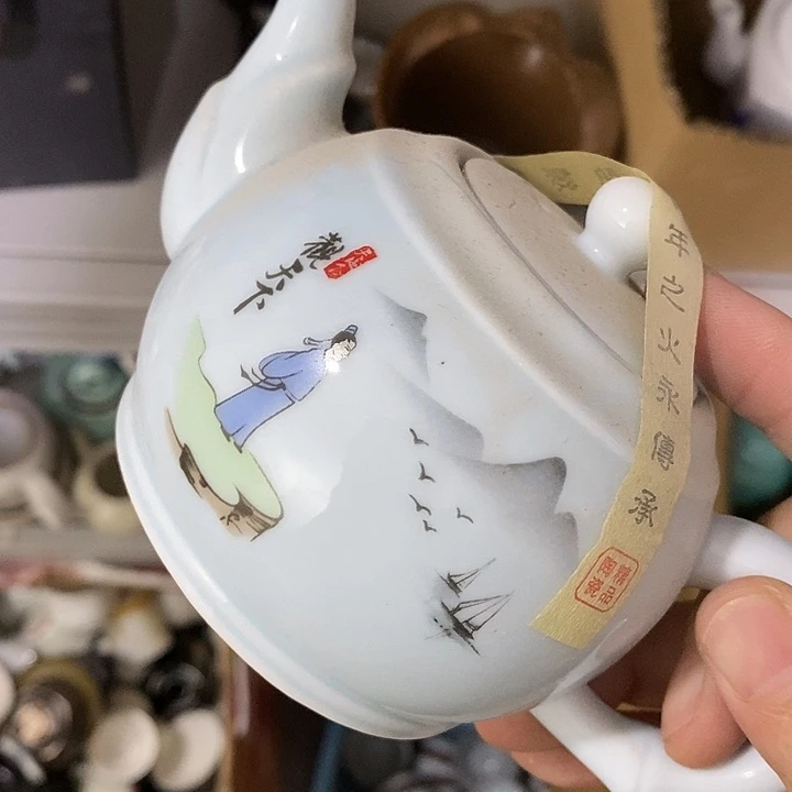 陶瓷艺术品及陶瓷壶壶