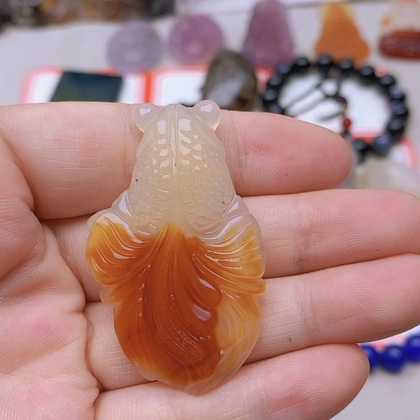 【闪购商品】玛瑙/玉髓未镶嵌珠宝半成品瑞**河