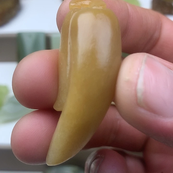 和田玉（糖玉）未镶嵌颈饰