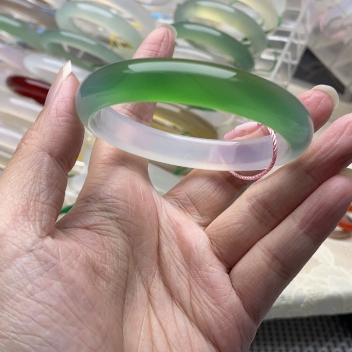 玛瑙/玉髓未镶嵌手镯55圈口