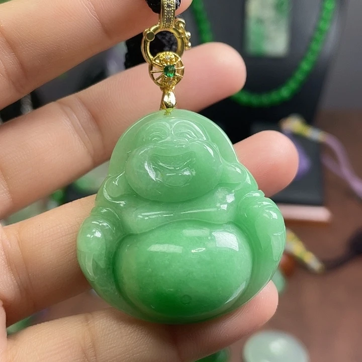 翡翠未镶嵌吊坠(赠链)