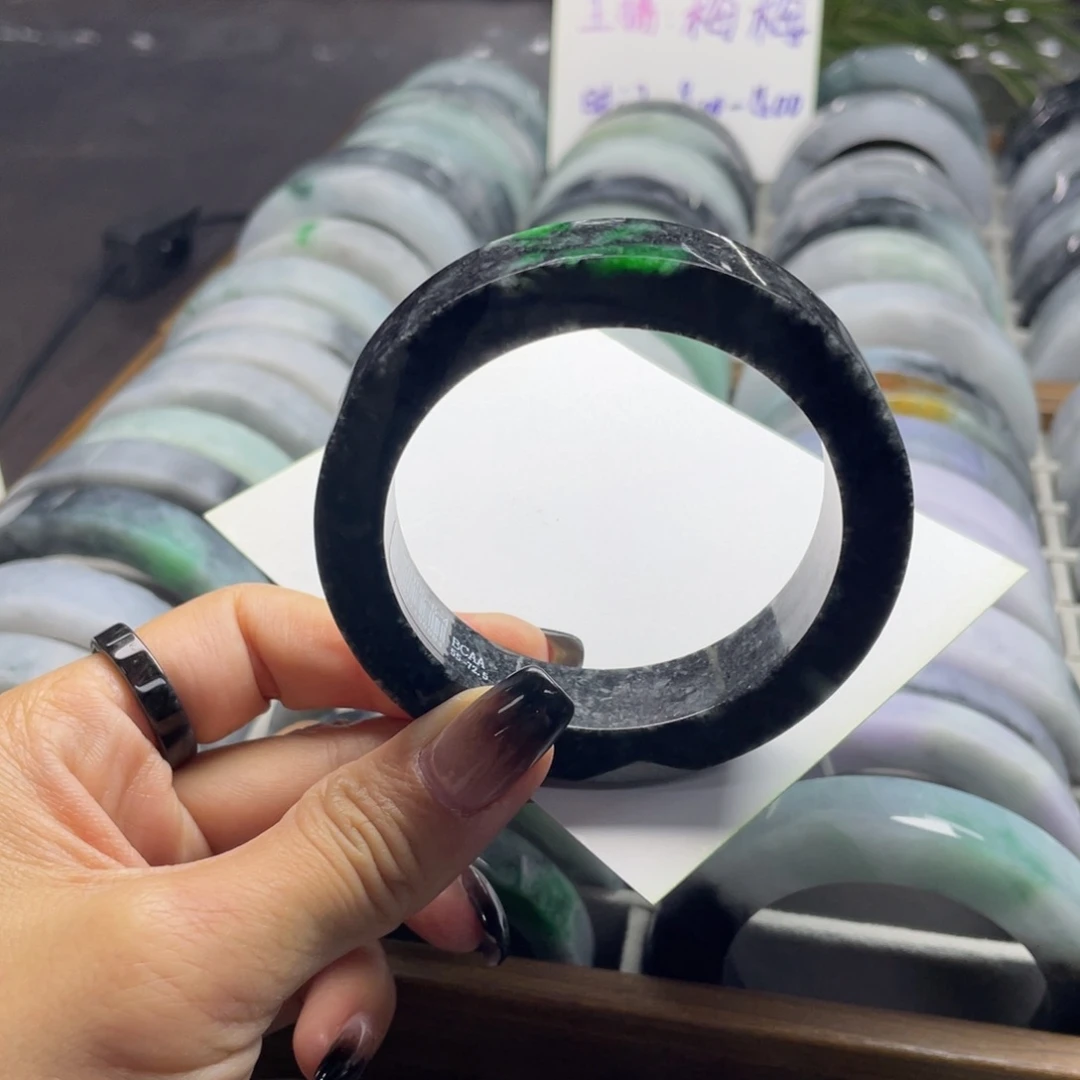 定制翡翠未镶嵌珠串