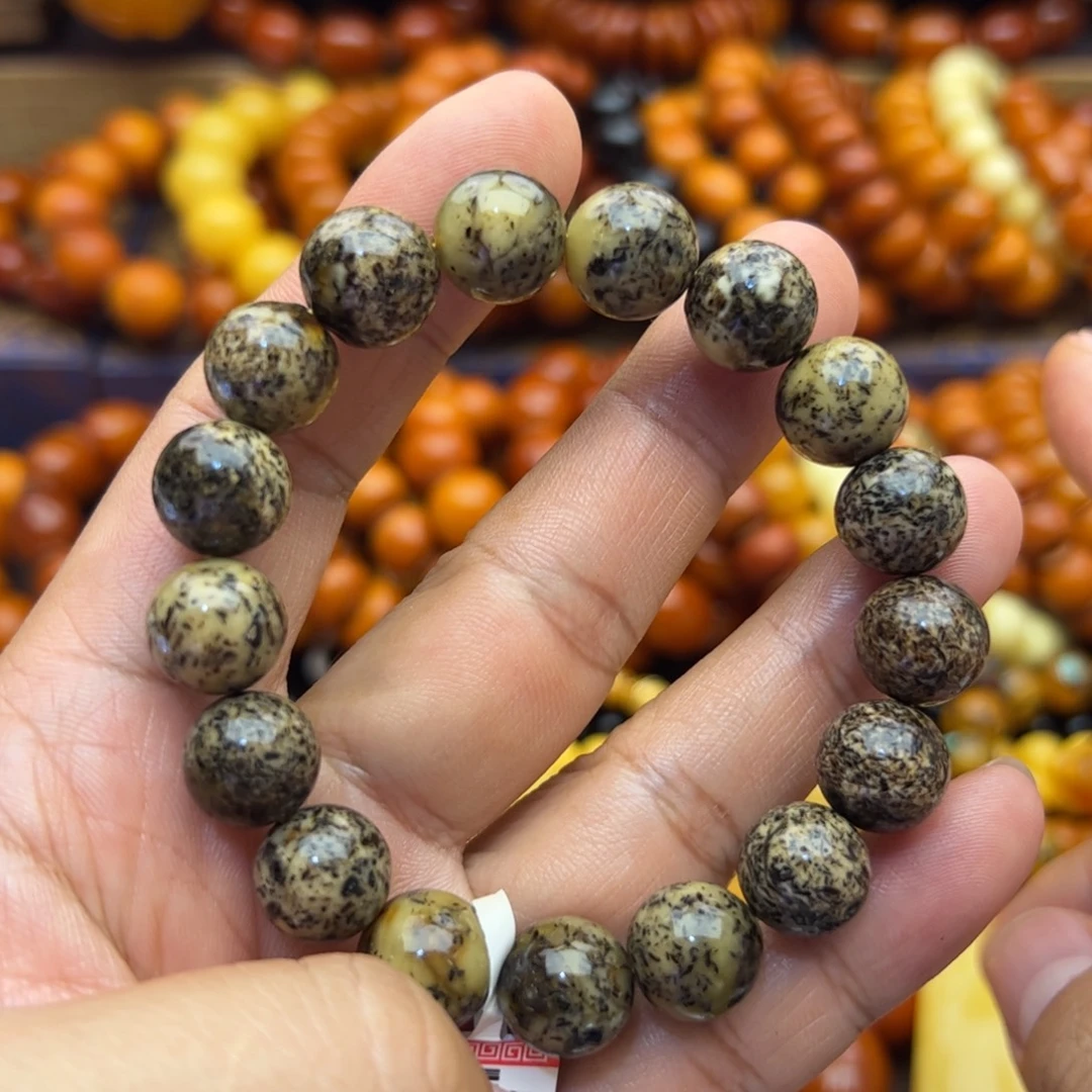 未镶嵌琥珀珠宝奇石