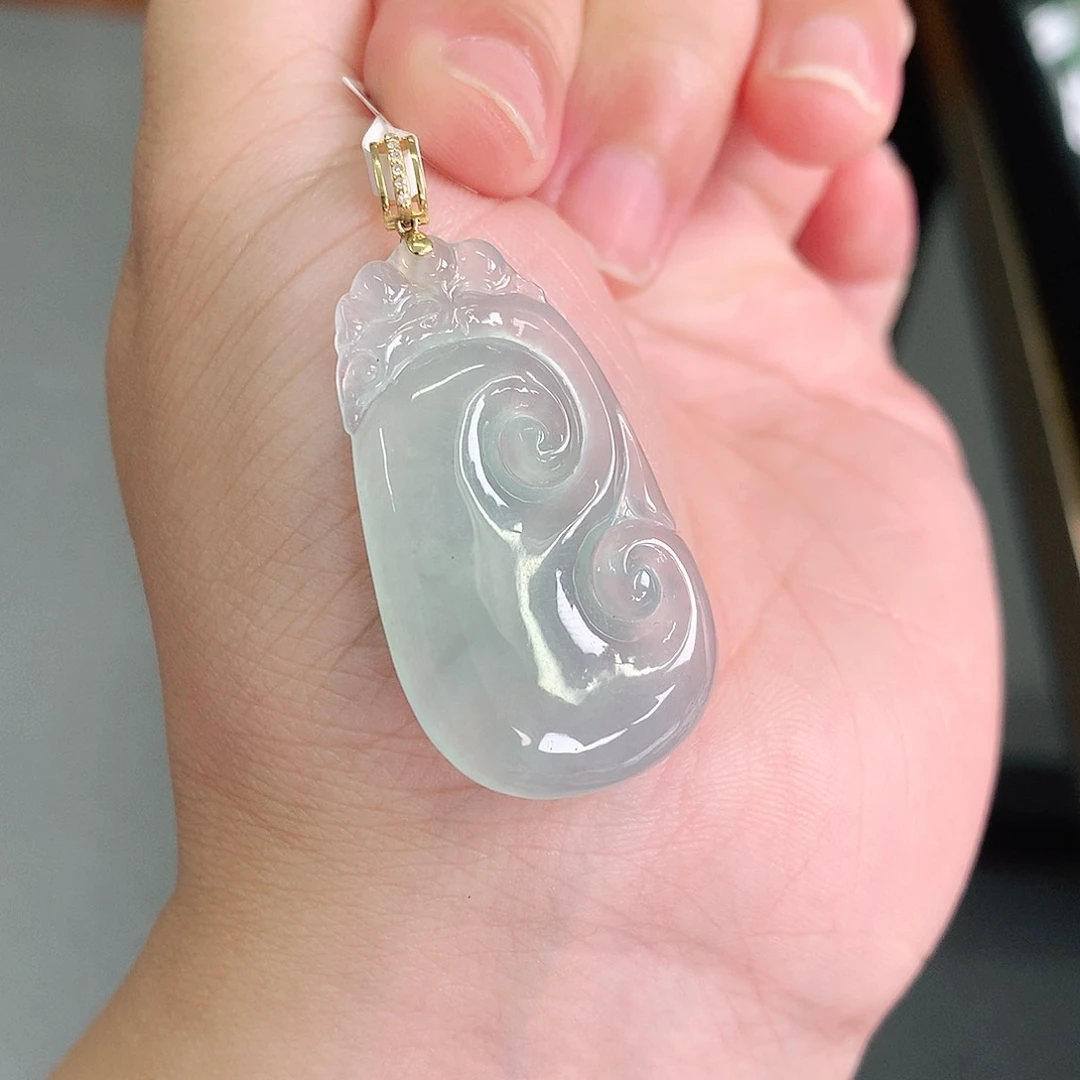 翡翠18K金镶嵌颈饰冰晴如意37-20-4.5