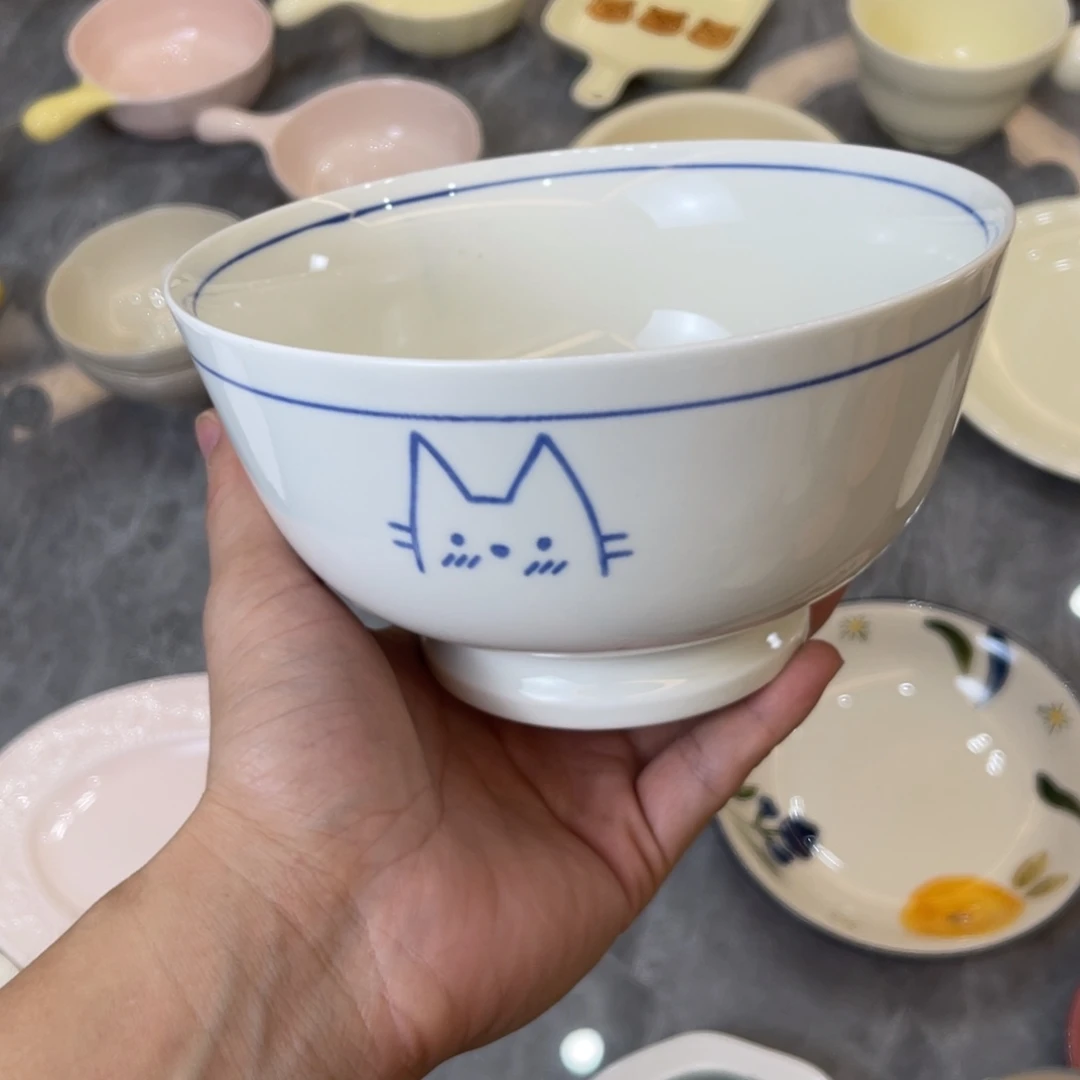 陶瓷微瑕餐具介意勿拍，满18飞！