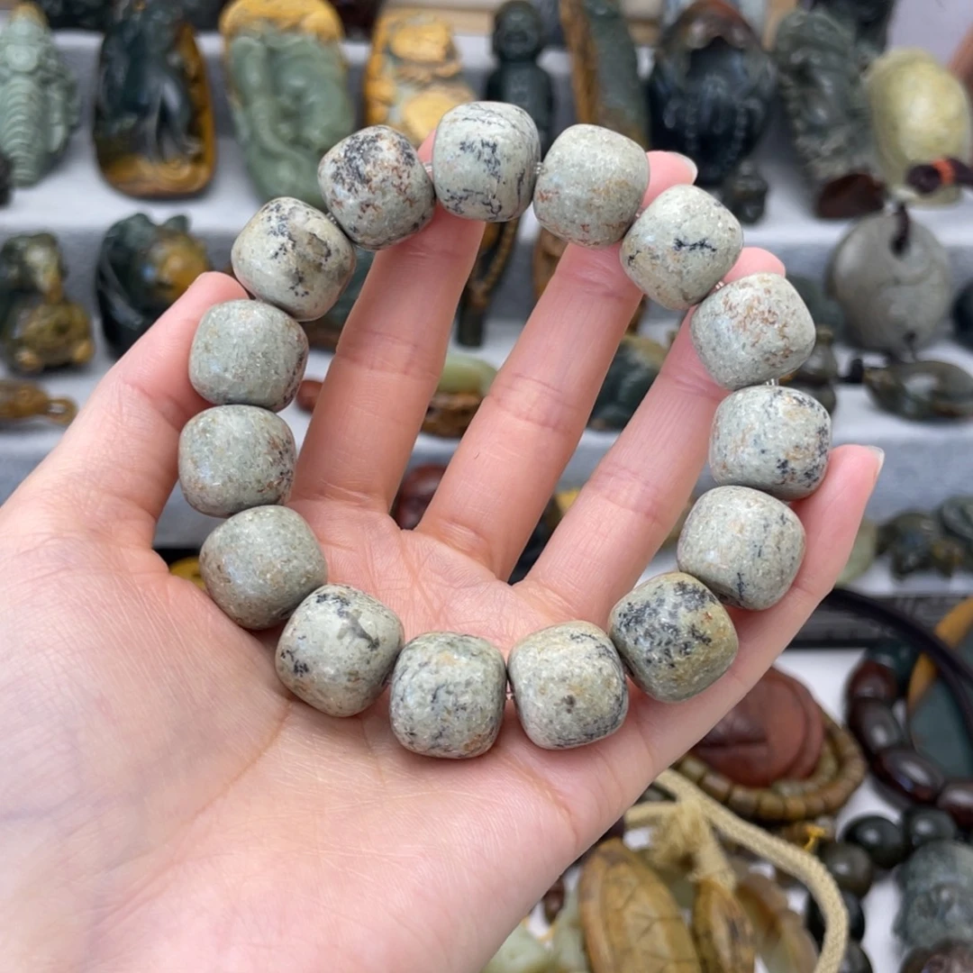 岫岩河磨玉（透闪石质玉）未镶嵌把件