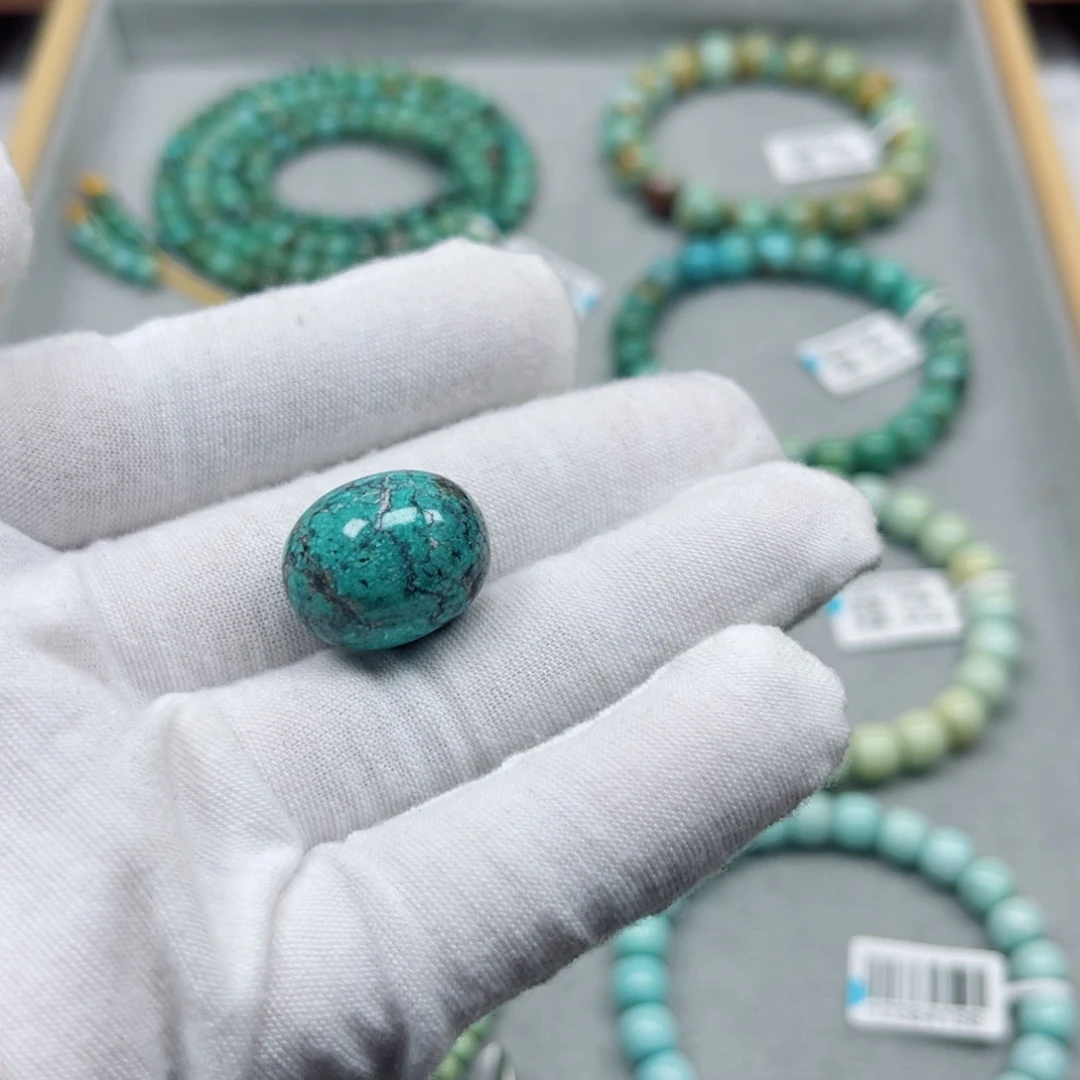 绿松石未镶嵌挂件