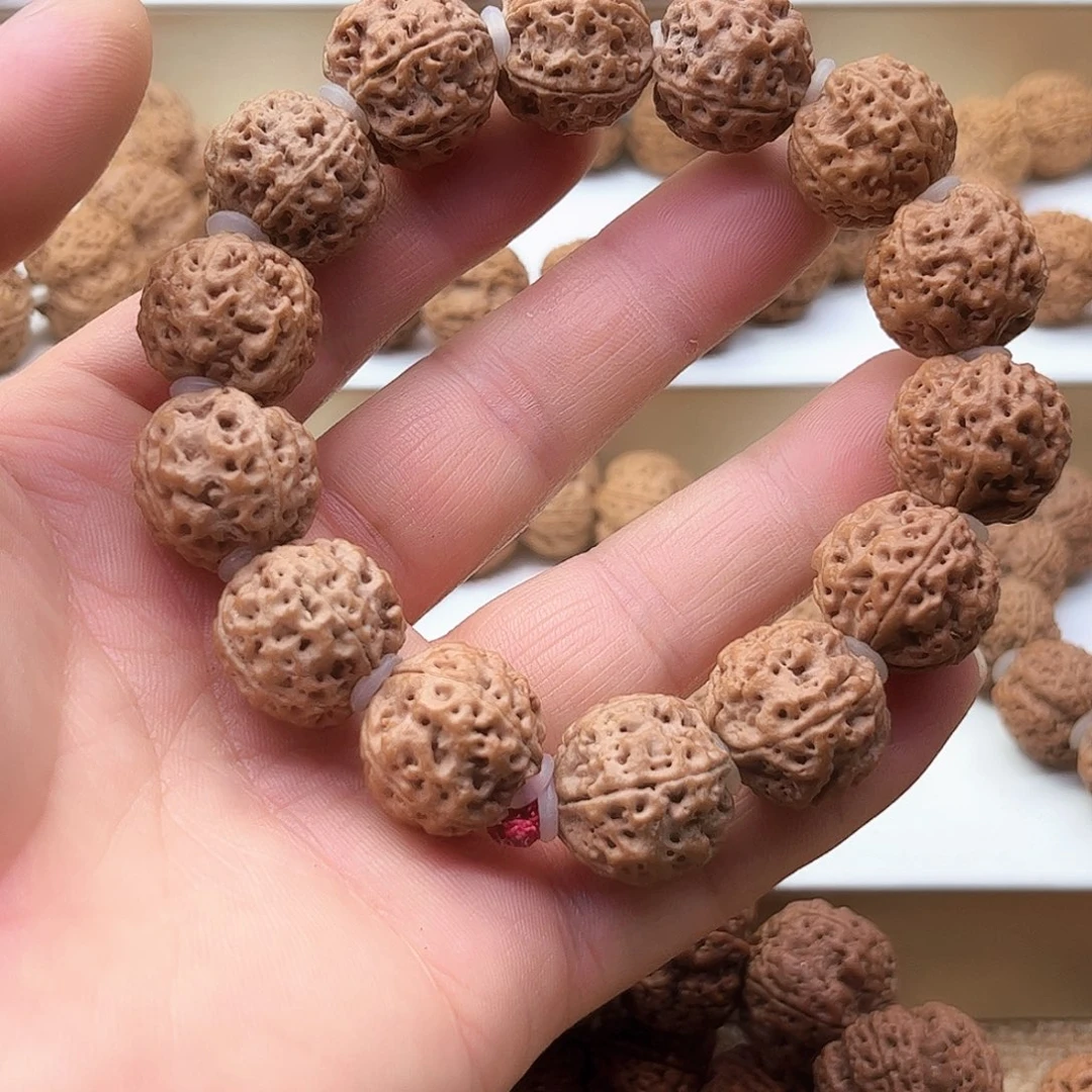 金刚菩提吊坠蜂王