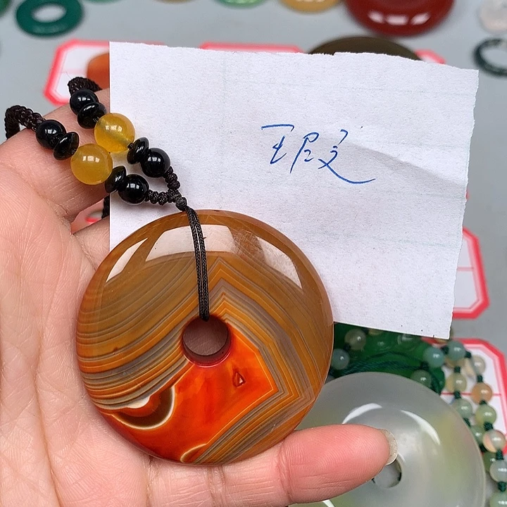 三***缘玛瑙/玉髓未镶嵌颈饰