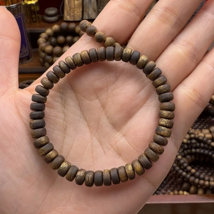 沉香碎屑奇楠0.6厚片珠