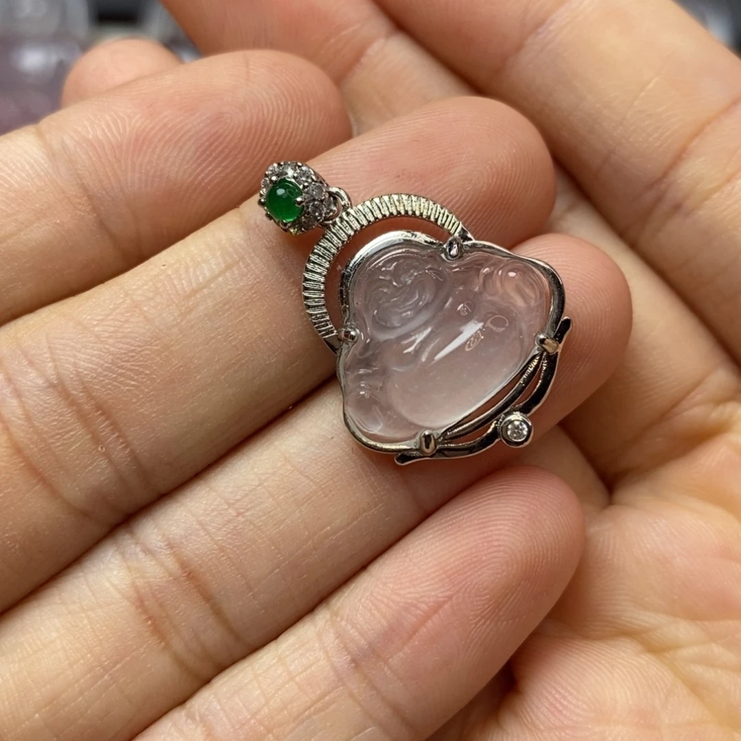 石英质玉合金吊坠