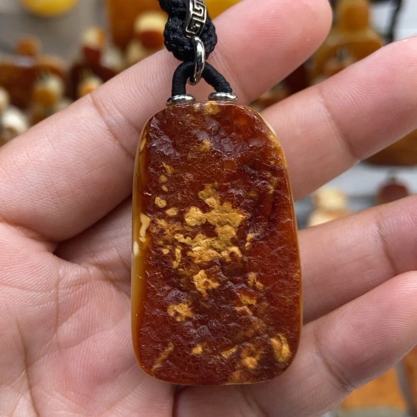 【闪购商品】琥珀颈饰未镶嵌