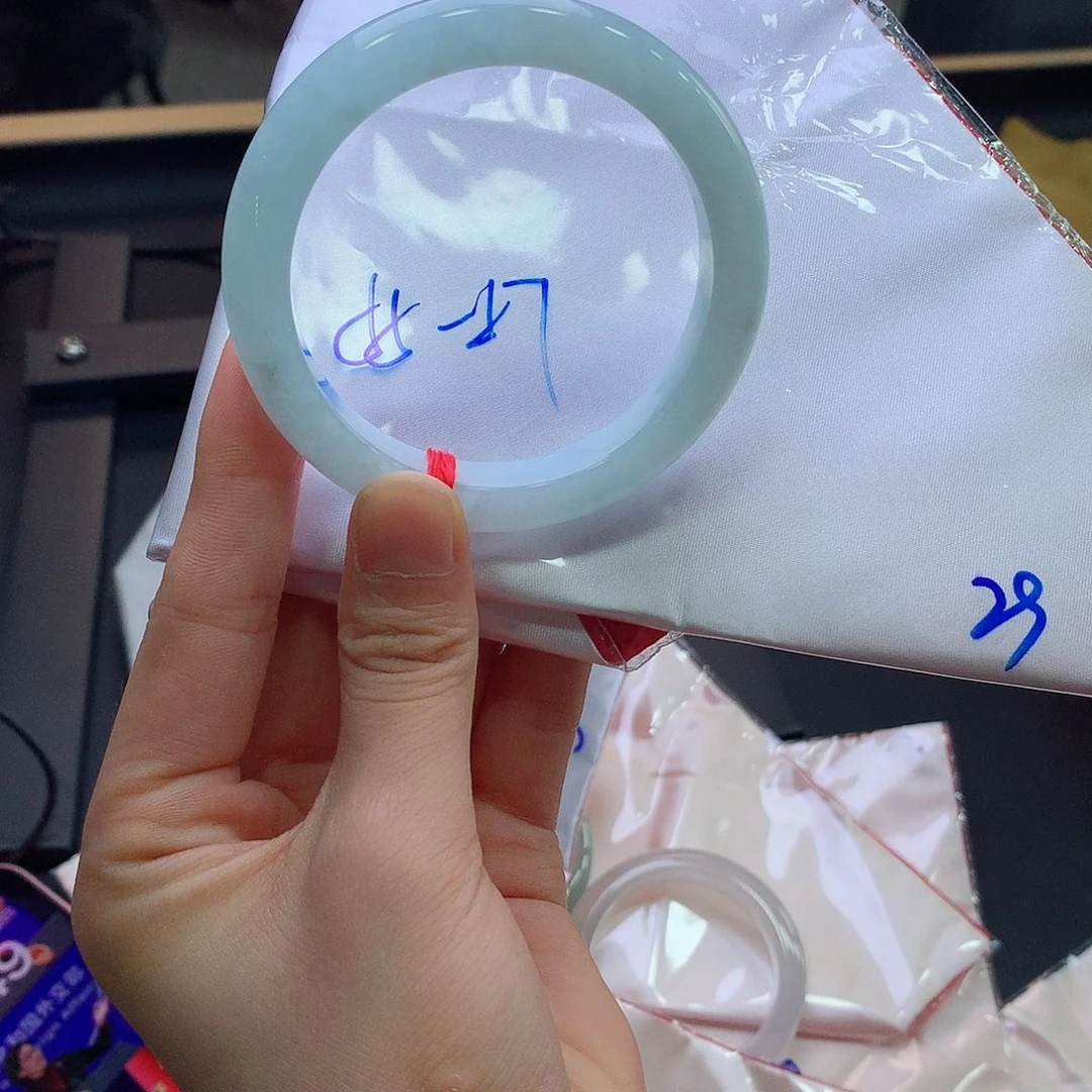 翡翠未镶嵌手镯买断