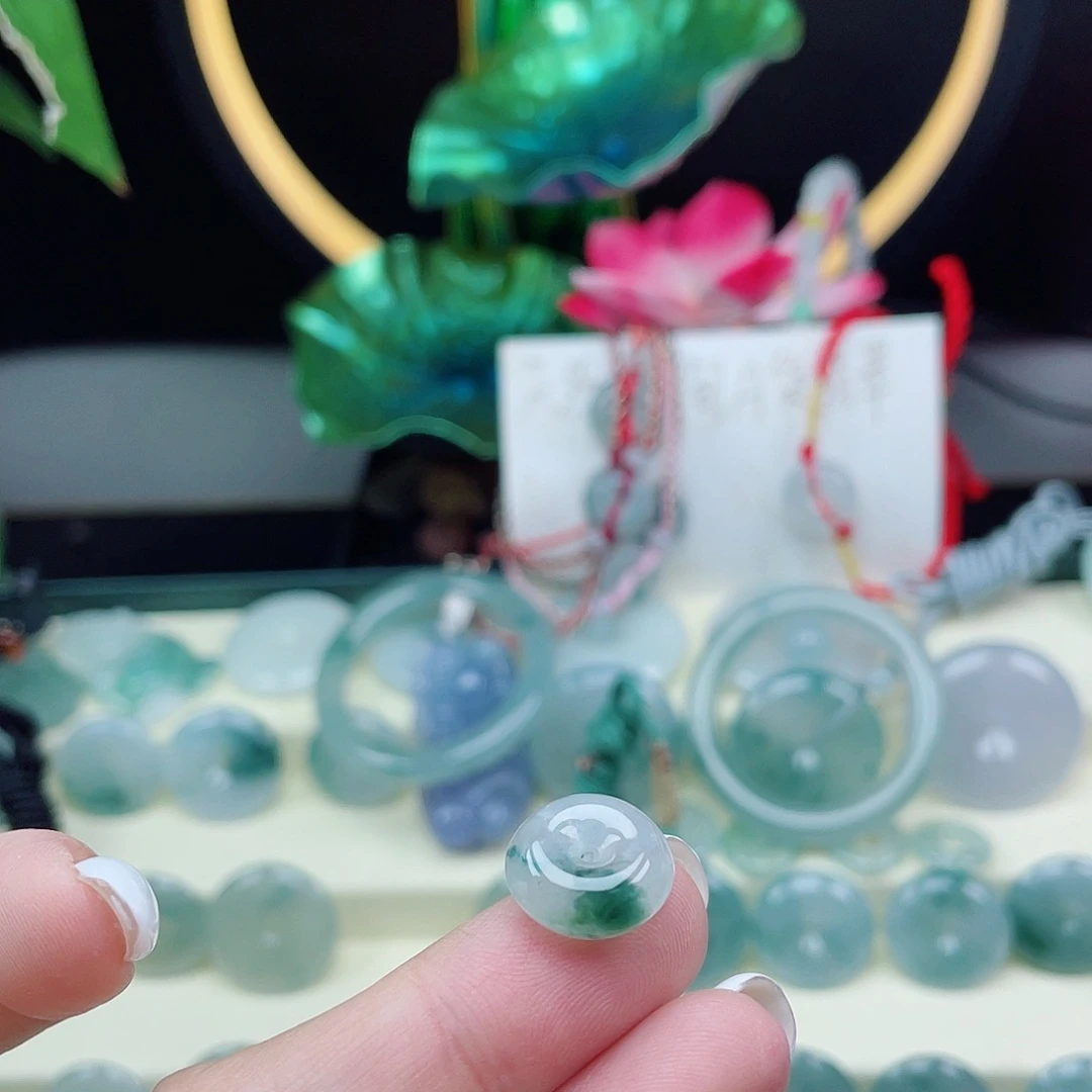 颈饰未镶嵌翡翠383553688