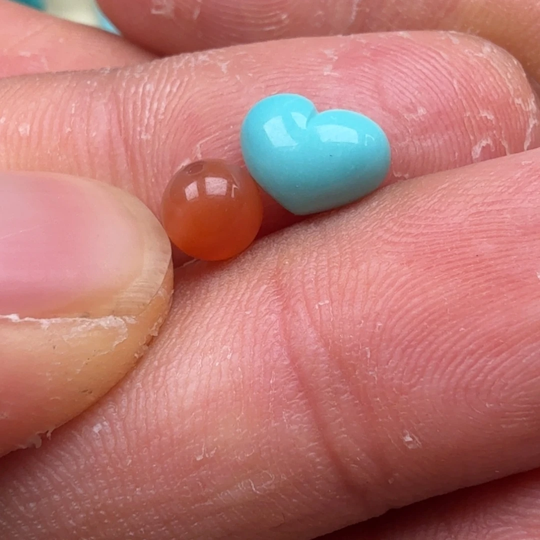 南红玛瑙未镶嵌珠宝奇石