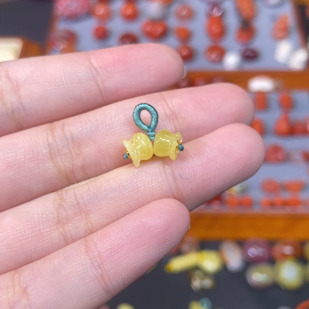 裸石蜜蜡未镶嵌铃兰花
