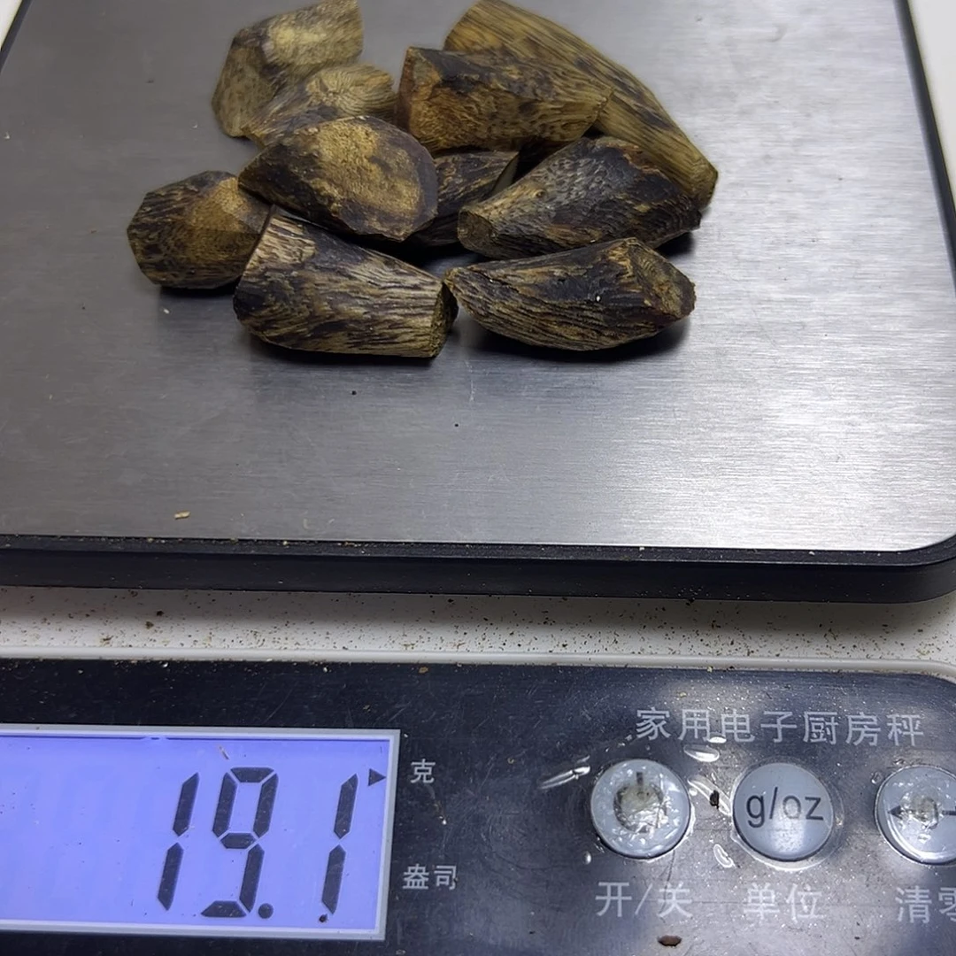 星***哥沉香碎屑沉香树丁18克➕