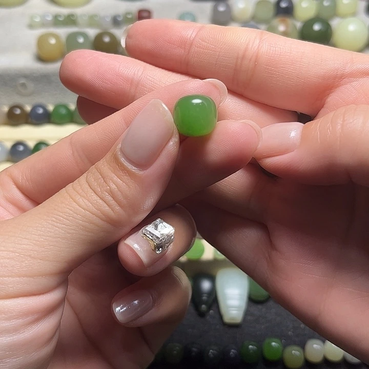 手链未镶嵌和田玉（碧玉）小*