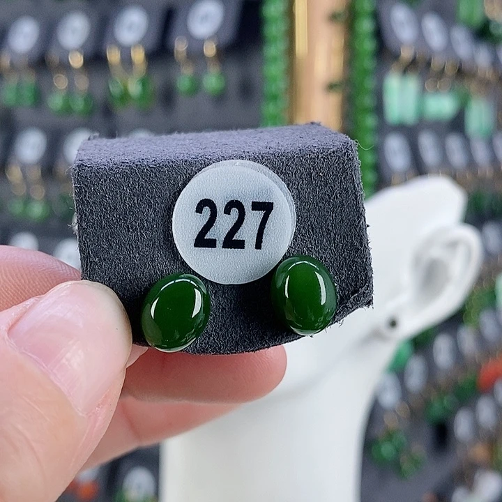 和田玉耳饰18K金镶嵌