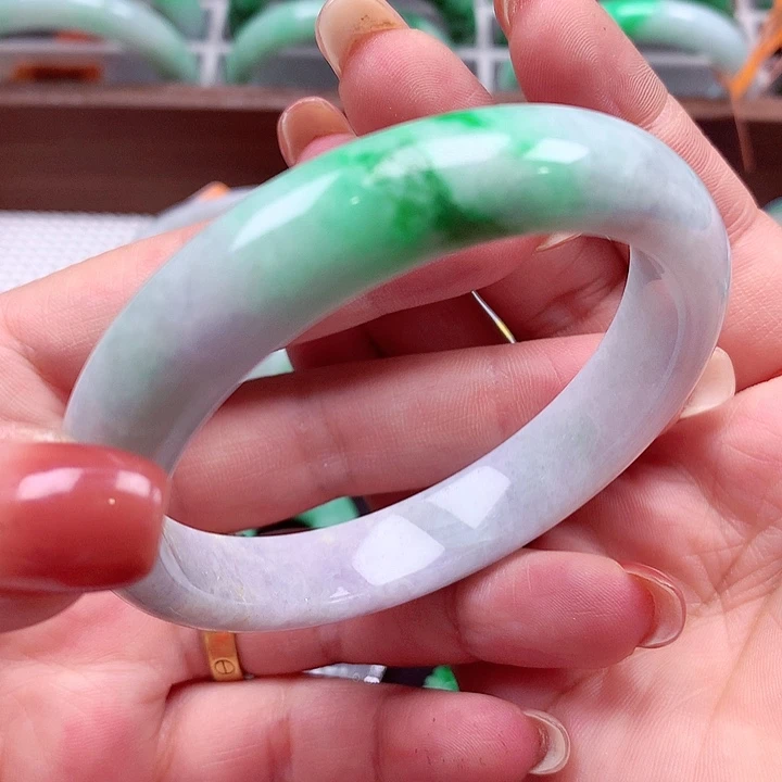 翡翠未镶嵌手镯翡翠手镯