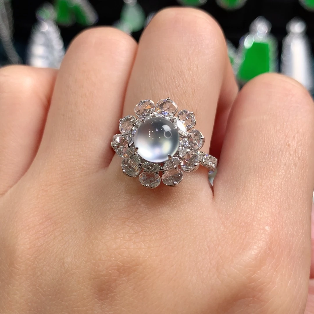 翡翠18K金镶嵌颈饰戒指