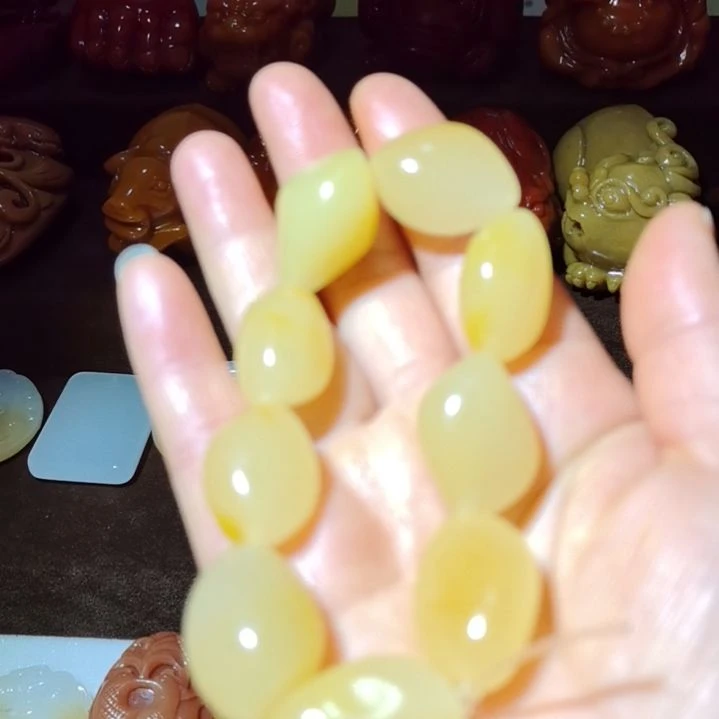 和田玉未镶嵌珠宝奇石