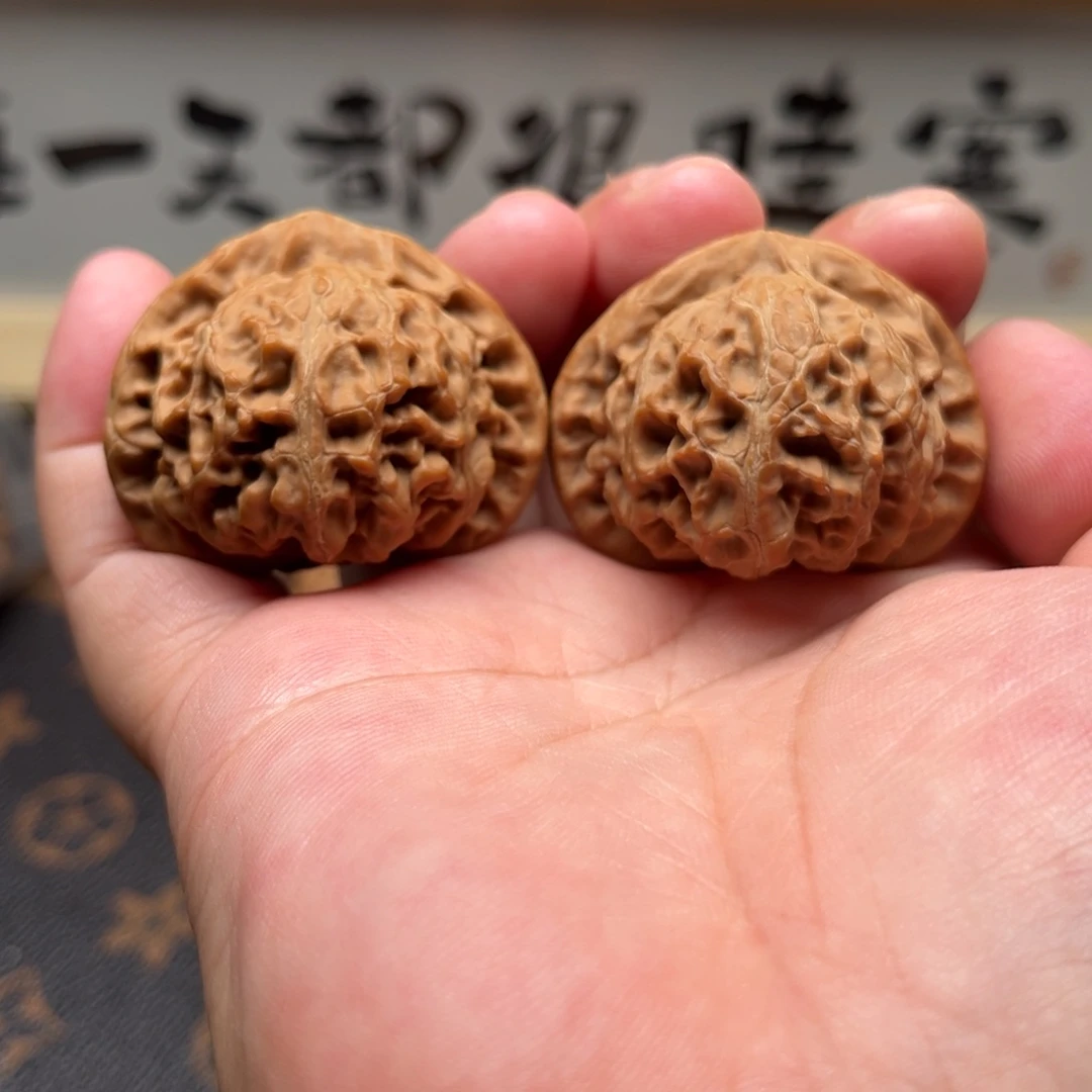 文玩核桃把件宫灯