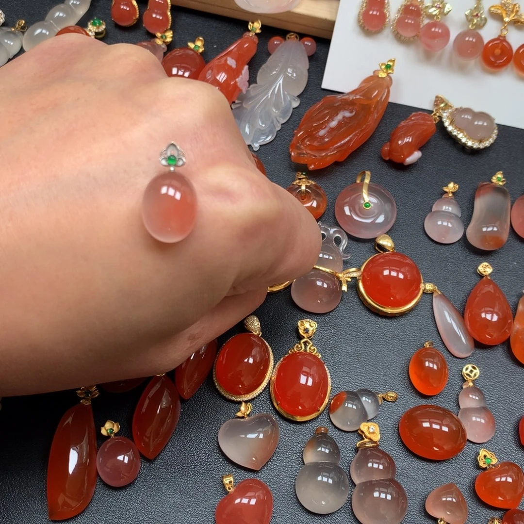 南红玛瑙未镶嵌项链