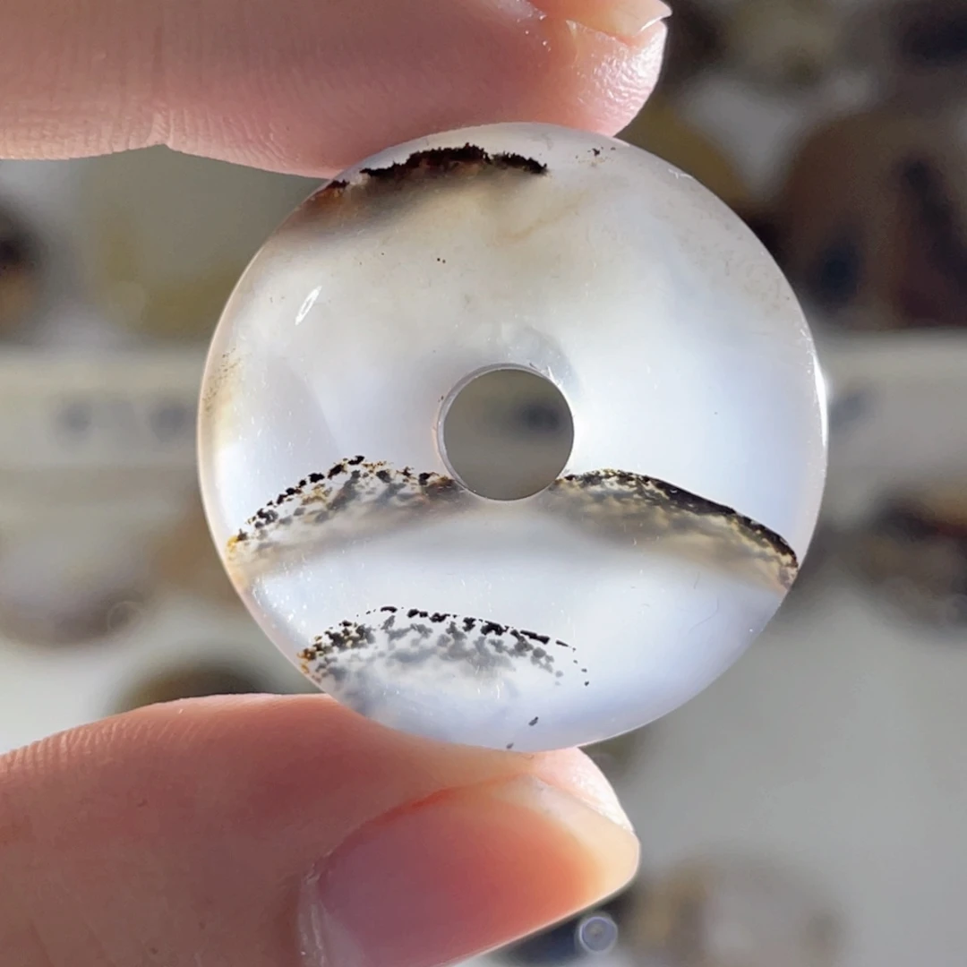 所***成玛瑙/玉髓未镶嵌珠宝奇石