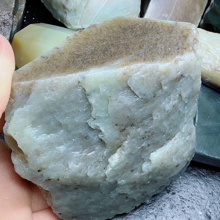 未镶嵌和田玉（糖玉）珠宝奇石