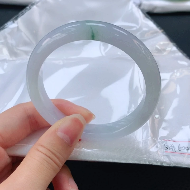 翡翠手镯未镶嵌翡翠手镯52