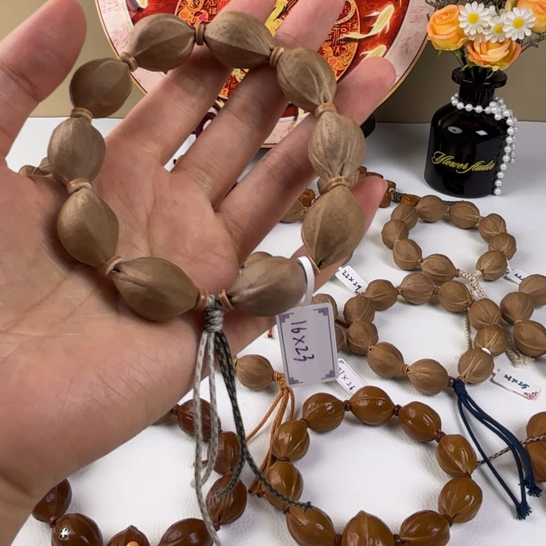 大***长吊坠橄榄核原生态1623